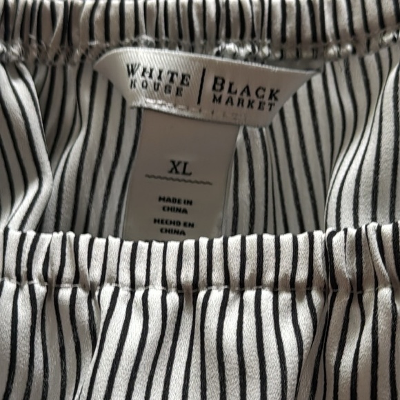 White House Black Market elastic neckline 3/4 sleeves ruffle bottom top Sz XL - Picture 4 of 5